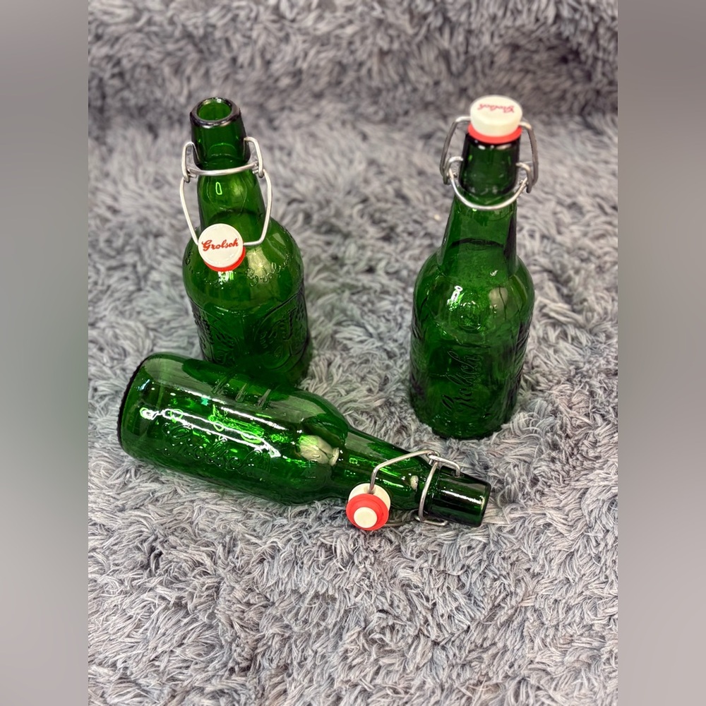 Set of 3 Green Glass Swing Top Bottles Reusable Airtight Home Brewing Decor